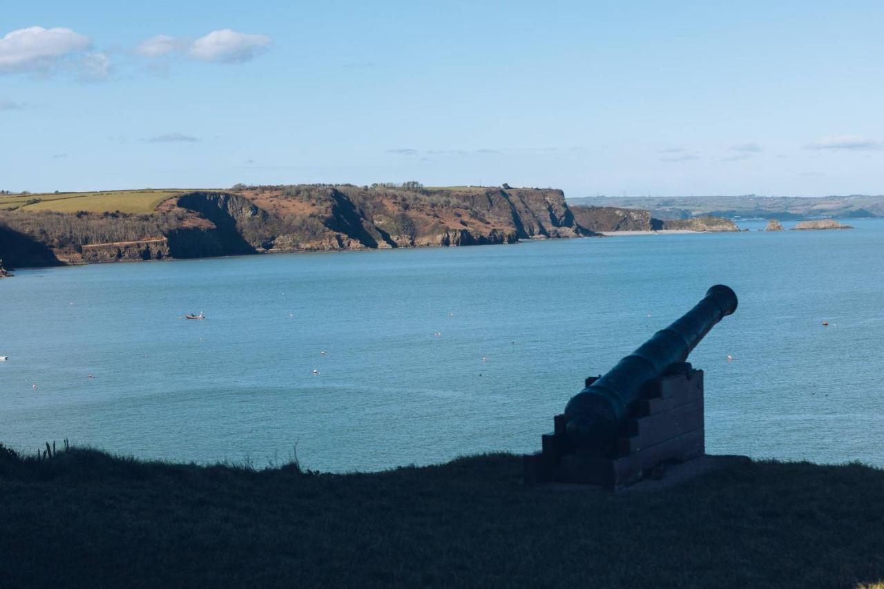 Modern Flat With Island Views In Heart Of Tenby Luaran gambar
