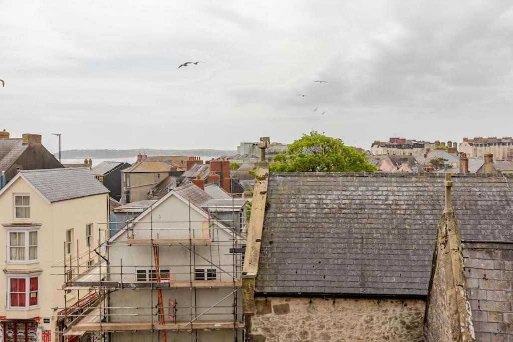 Modern Flat With Island Views In Heart Of Tenby Luaran gambar