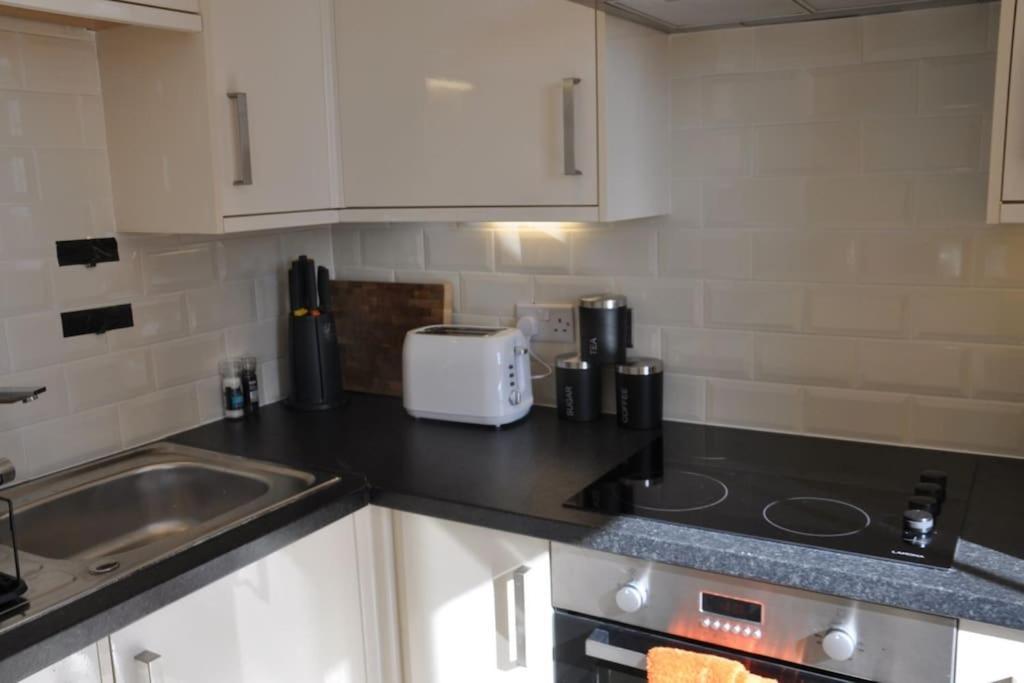 Modern Flat With Island Views In Heart Of Tenby Luaran gambar