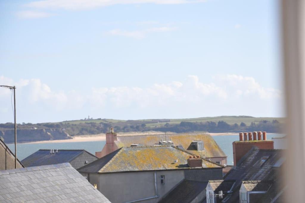 Modern Flat With Island Views In Heart Of Tenby Luaran gambar