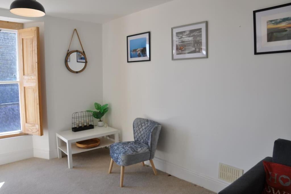 Modern Flat With Island Views In Heart Of Tenby Luaran gambar