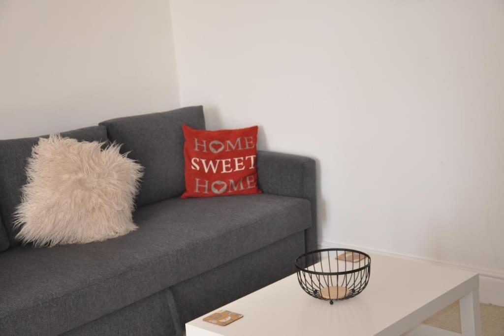 Modern Flat With Island Views In Heart Of Tenby Luaran gambar