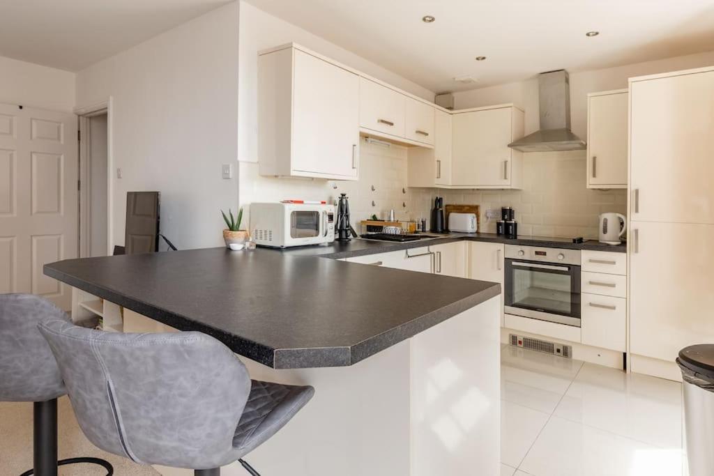 Modern Flat With Island Views In Heart Of Tenby Luaran gambar